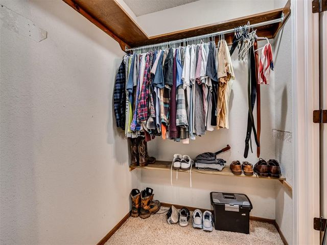 521 Old English Road, Edmond, OK 73003
