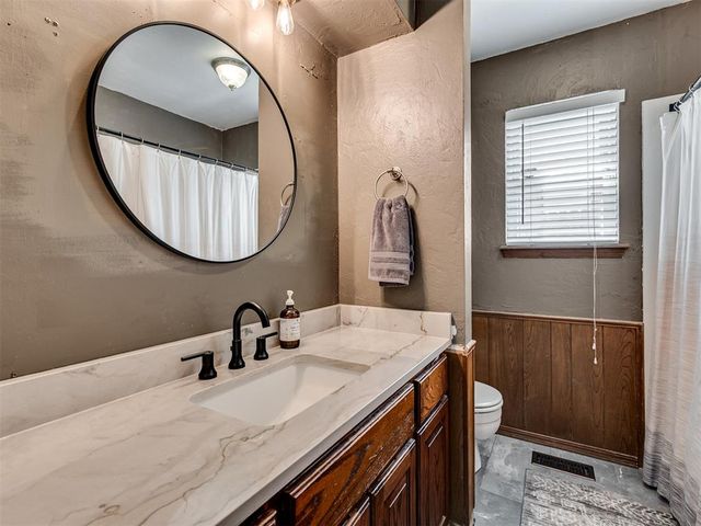 521 Old English Road, Edmond, OK 73003
