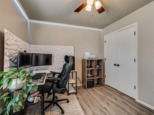 521 Old English Road, Edmond, OK 73003