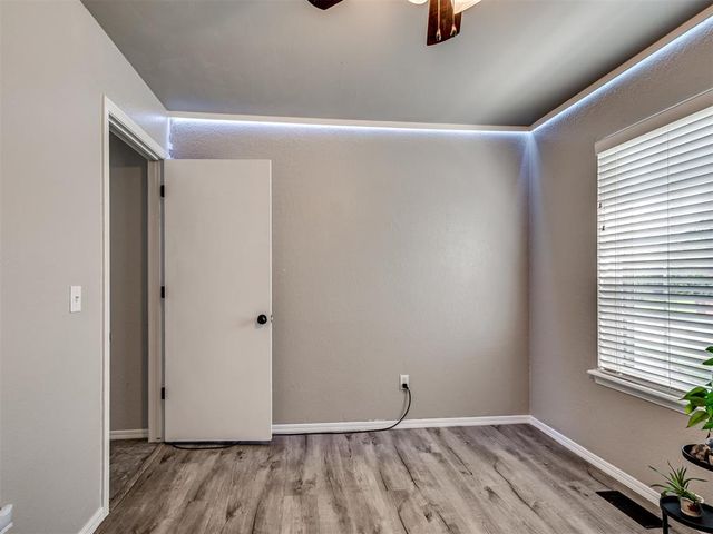 521 Old English Road, Edmond, OK 73003
