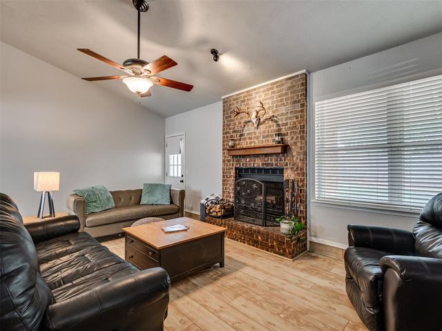 521 Old English Road, Edmond, OK 73003