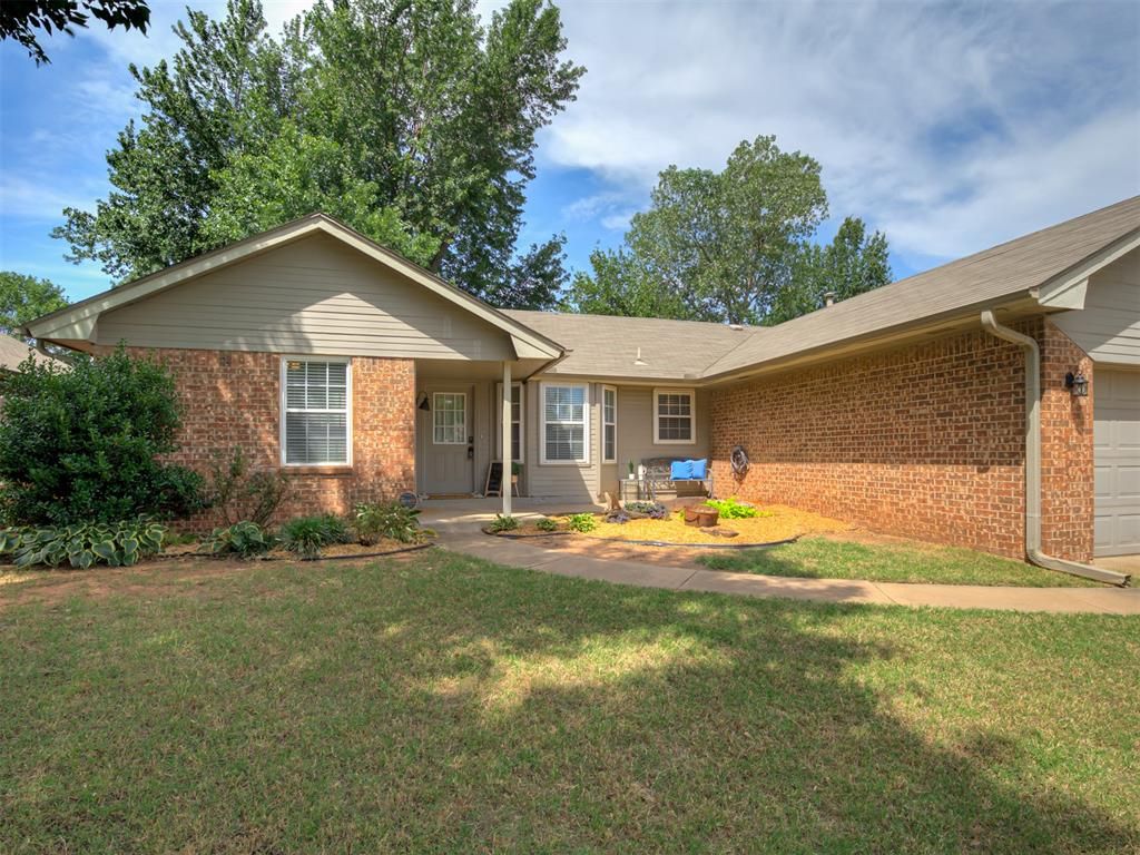 521 Old English Road, Edmond, OK 73003