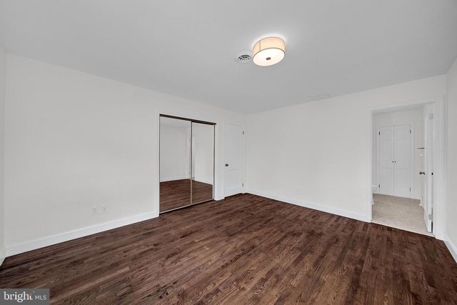 7 MALAGA DR, Ewing, NJ 08628