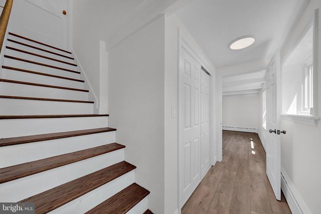 7 MALAGA DR, Ewing, NJ 08628