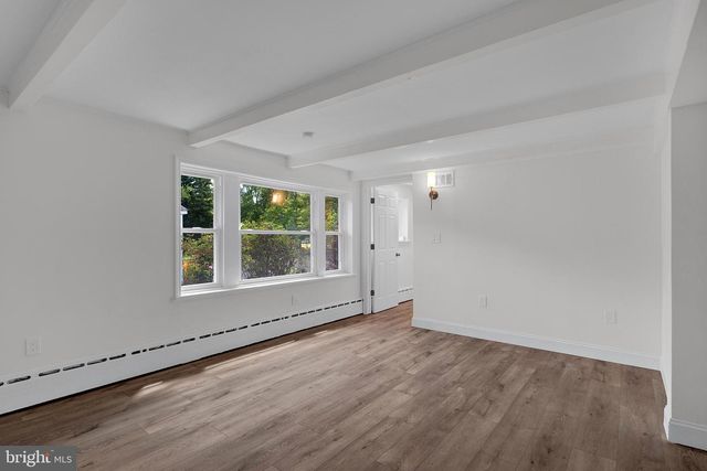 7 MALAGA DR, Ewing, NJ 08628