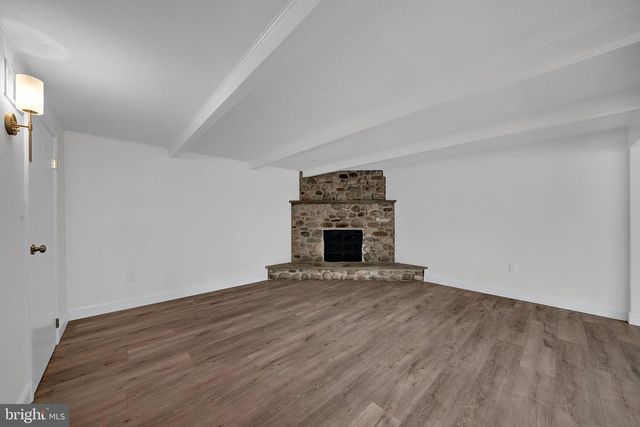 7 MALAGA DR, Ewing, NJ 08628