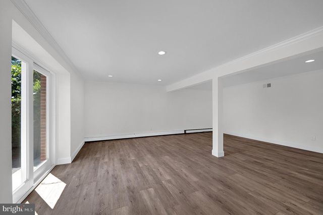7 MALAGA DR, Ewing, NJ 08628
