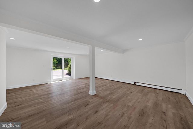 7 MALAGA DR, Ewing, NJ 08628