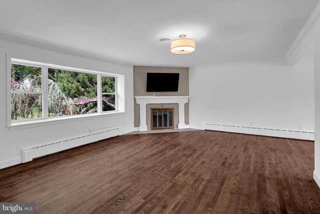 7 MALAGA DR, Ewing, NJ 08628