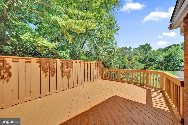 7 MALAGA DR, Ewing, NJ 08628