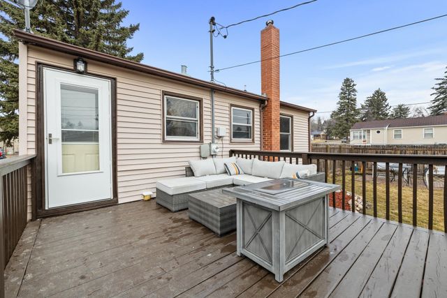 624 19th St NW, Minot, ND 58703