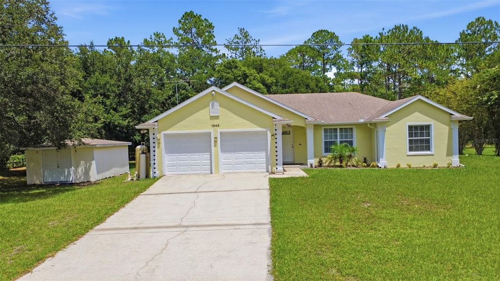 Image 3 of property listing at 1845 EAST PARKWAY, Deland, FL 32724