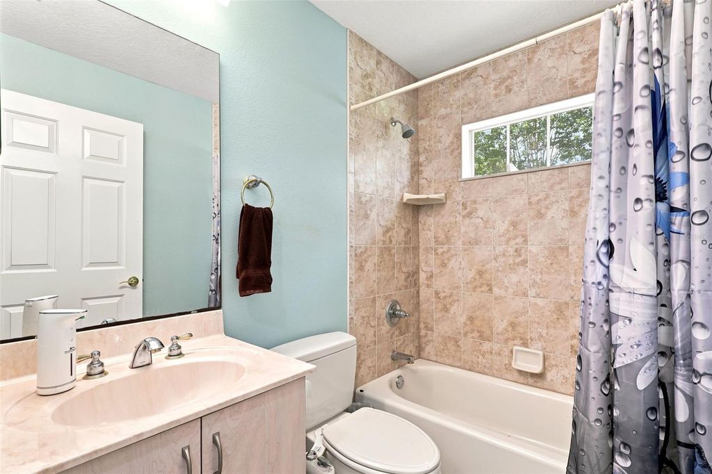 Image 27 of property listing at 1845 EAST PARKWAY, Deland, FL 32724