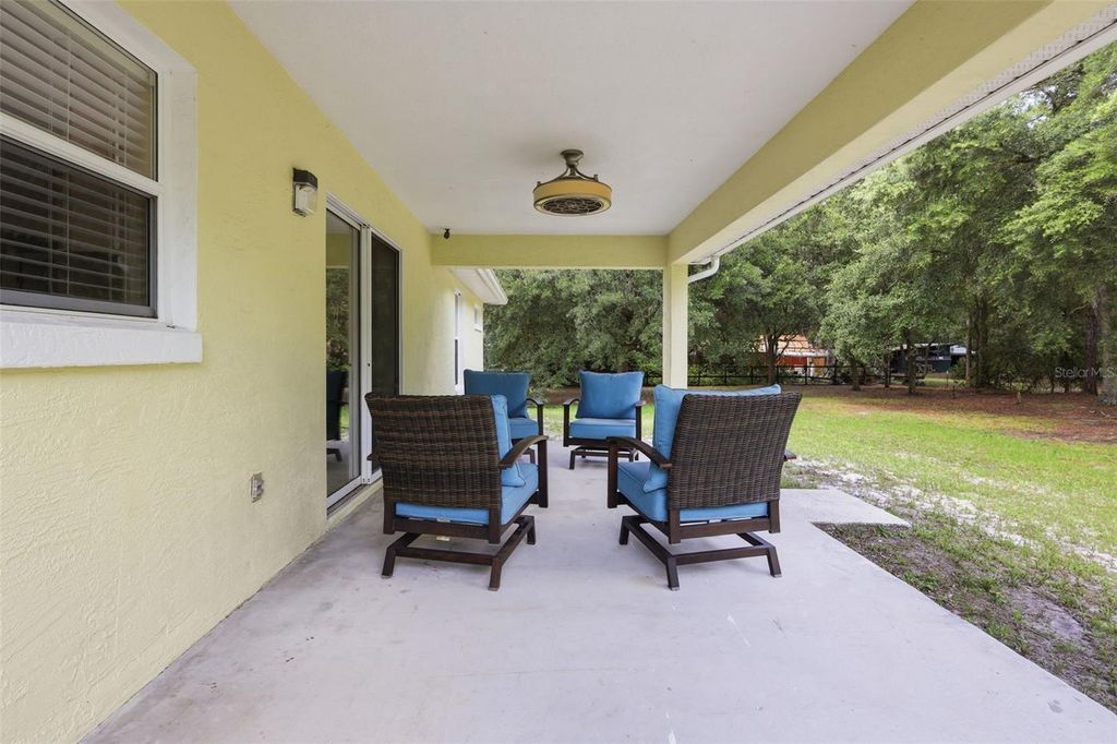 Image 29 of property listing at 1845 EAST PARKWAY, Deland, FL 32724