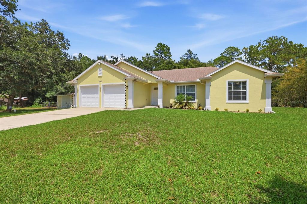 Image 45 of property listing at 1845 EAST PARKWAY, Deland, FL 32724