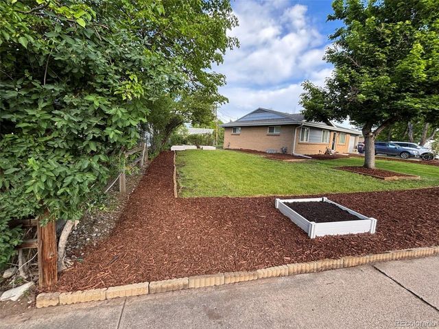 627 S Jasmine Way, Denver, CO 80224