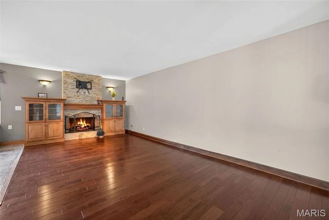 57 Lost Dutchman Drive, St Peters, MO 63376
