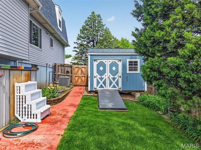 57 Lost Dutchman Drive, St Peters, MO 63376