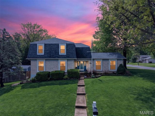 57 Lost Dutchman Drive, St Peters, MO 63376