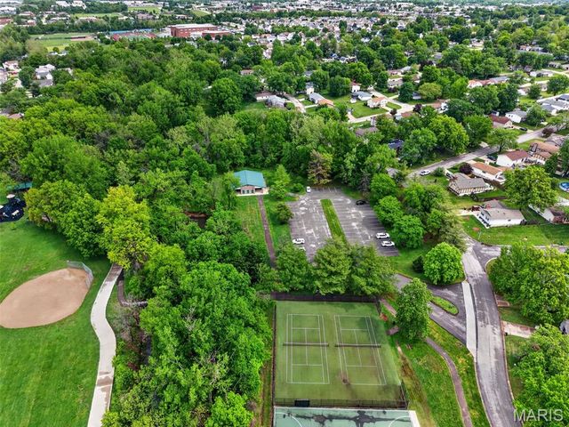 57 Lost Dutchman Drive, St Peters, MO 63376