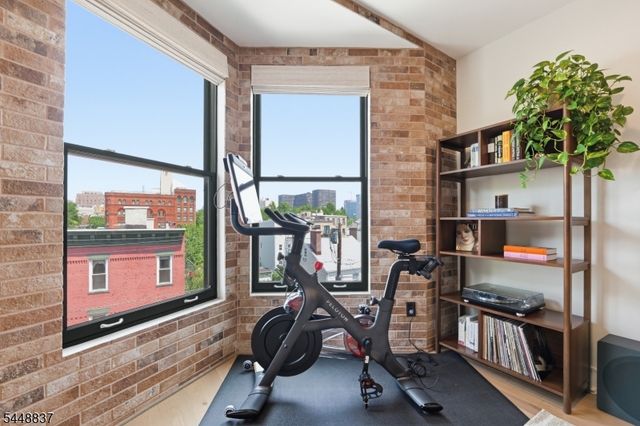 227 4th St 402, Jersey City, NJ 07302