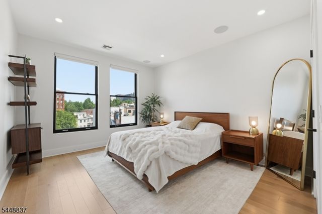 227 4th St 402, Jersey City, NJ 07302