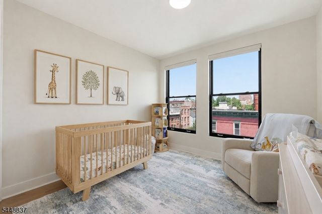 227 4th St 402, Jersey City, NJ 07302