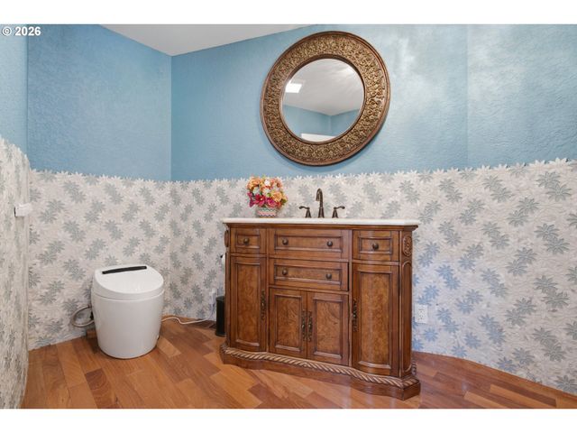 5075 MAPLETON Dr, West Linn, OR 97068