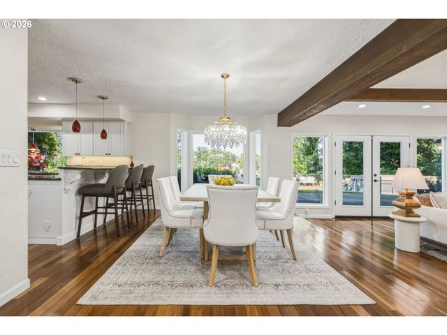 5075 MAPLETON Dr, West Linn, OR 97068