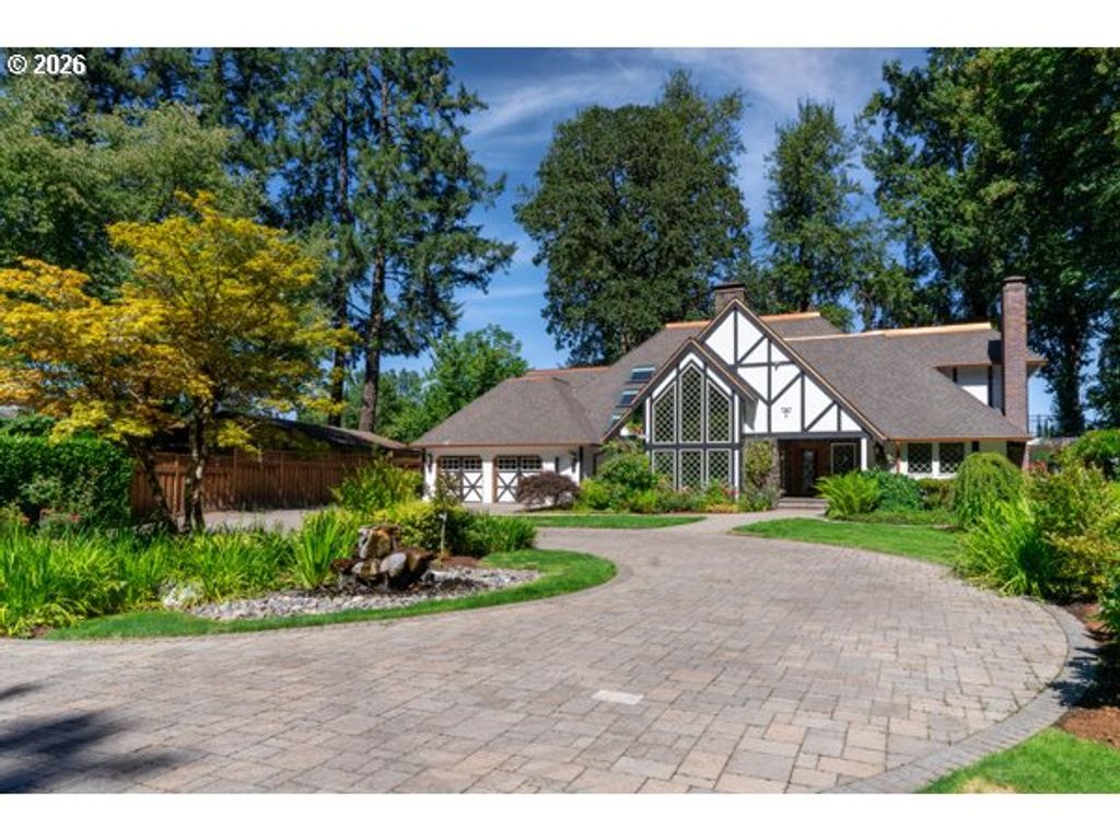 5075 MAPLETON Dr, West Linn, OR 97068