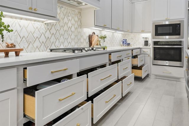 317 Sheridan Court, Montgomery, TX 77316