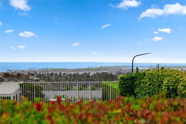 1027 Tiller Way, Corona Del Mar, CA 92625