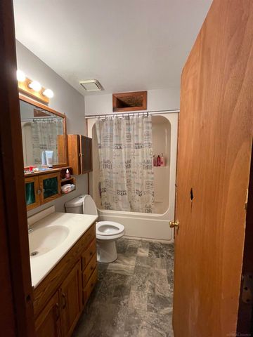 3240 Weigl Road, Saginaw, MI 48609