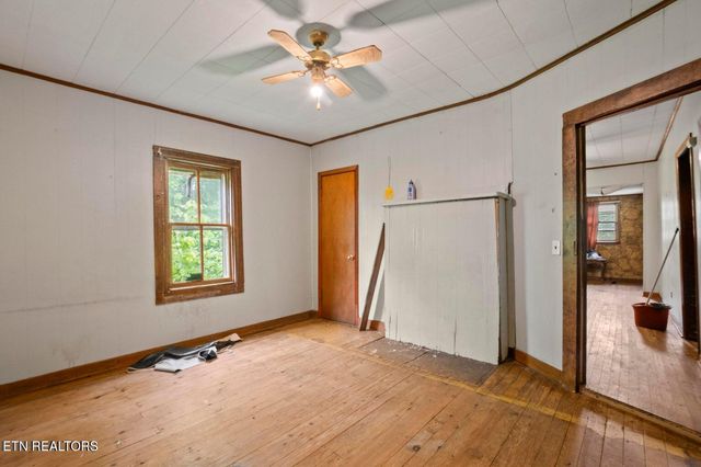 138 Bethlehem Lane, Lafollette, TN 37766