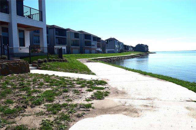 804 War Admiral Drive, Rowlett, TX 75088