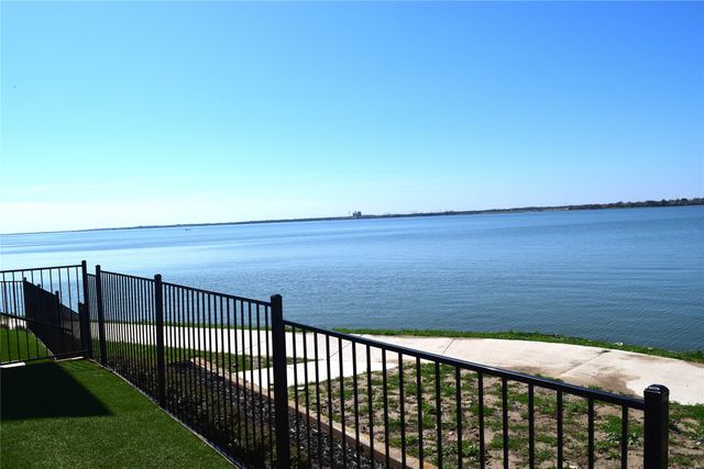 804 War Admiral Drive, Rowlett, TX 75088