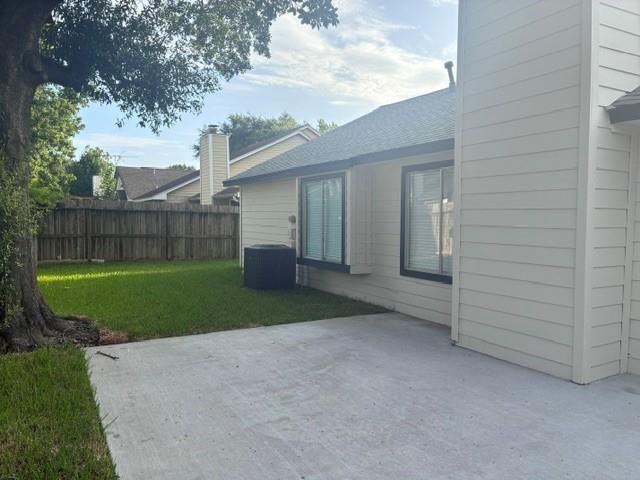 3230 Meadway Drive, Houston, TX 77082