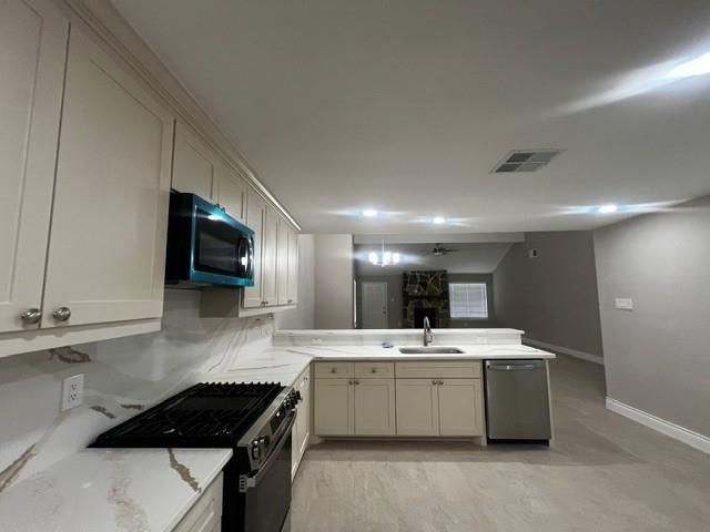 3230 Meadway Drive, Houston, TX 77082