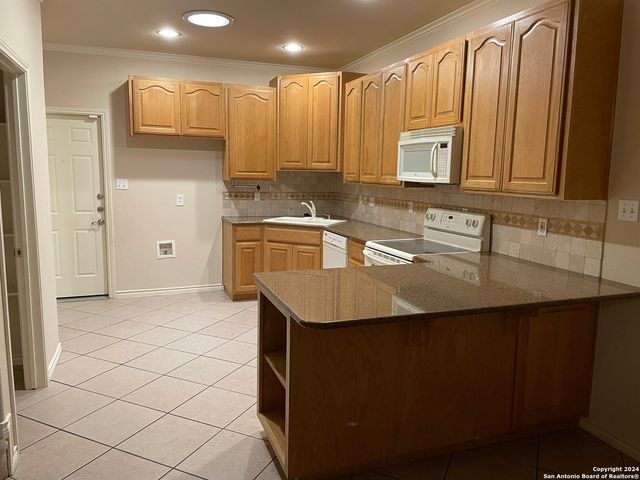 432 HERFF ST, Boerne, TX 78006