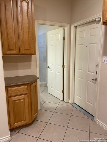 432 HERFF ST, Boerne, TX 78006