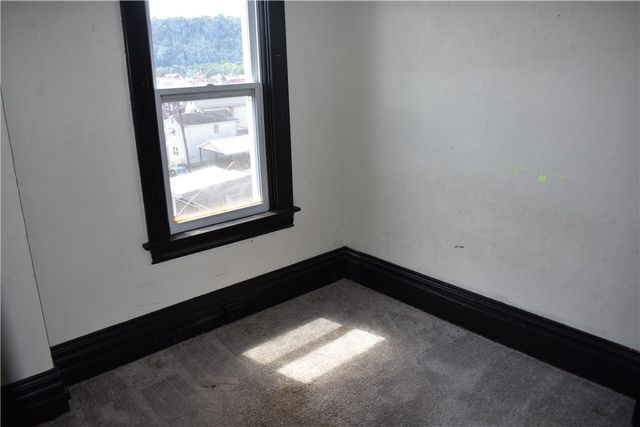 139 Oak Ave, Kittanning Boro, PA 16201