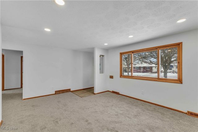 14808 James Avenue, Maple Heights, OH 44137