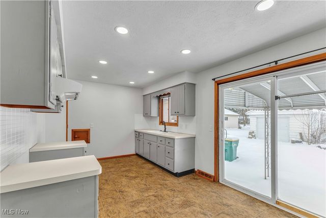 14808 James Avenue, Maple Heights, OH 44137