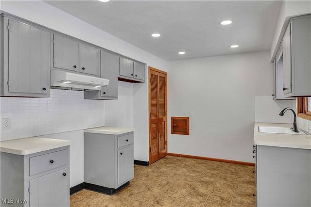 14808 James Avenue, Maple Heights, OH 44137