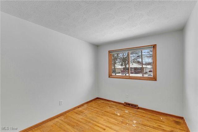 14808 James Avenue, Maple Heights, OH 44137