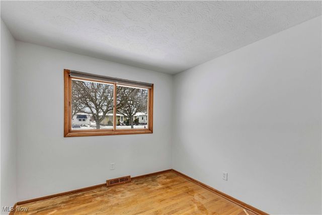 14808 James Avenue, Maple Heights, OH 44137