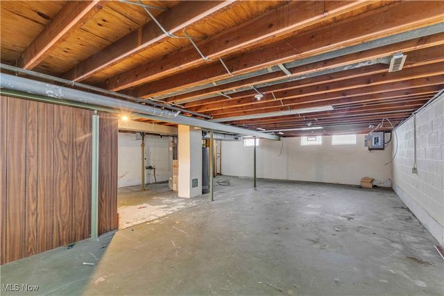 14808 James Avenue, Maple Heights, OH 44137