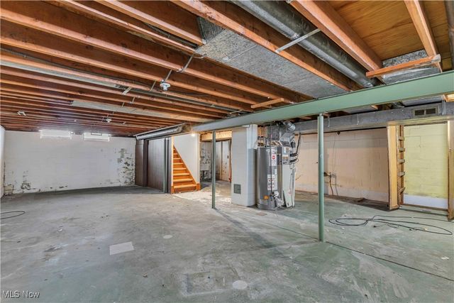 14808 James Avenue, Maple Heights, OH 44137