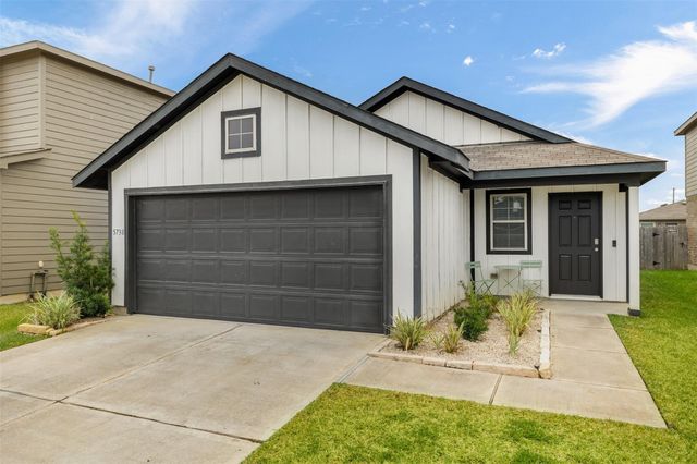 5738 Savanna Pasture Road, Katy, TX 77493