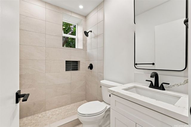 3237 Olu Street, Honolulu, HI 96816